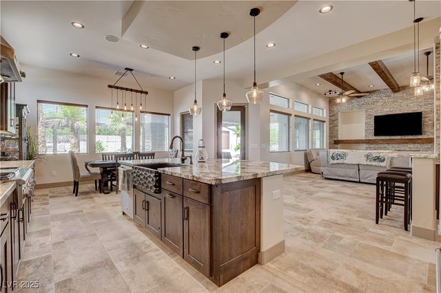 5025 North Chieftain Street, Las Vegas, NV 89149