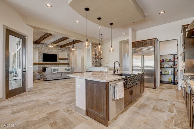 5025 North Chieftain Street, Las Vegas, NV 89149