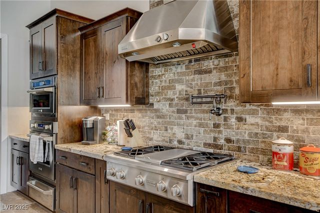 5025 North Chieftain Street, Las Vegas, NV 89149