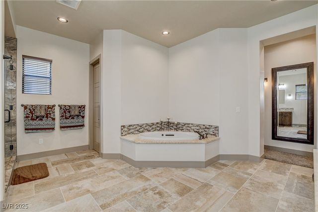 5025 North Chieftain Street, Las Vegas, NV 89149