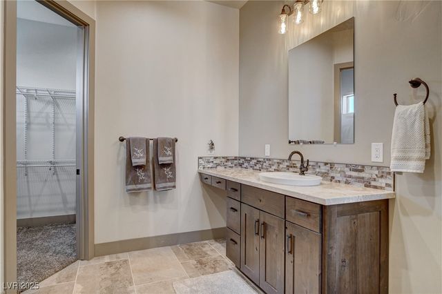 5025 North Chieftain Street, Las Vegas, NV 89149