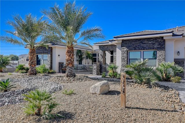 5025 North Chieftain Street, Las Vegas, NV 89149