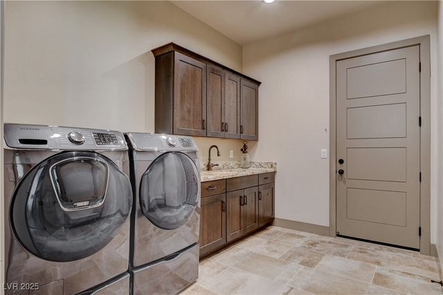 5025 North Chieftain Street, Las Vegas, NV 89149