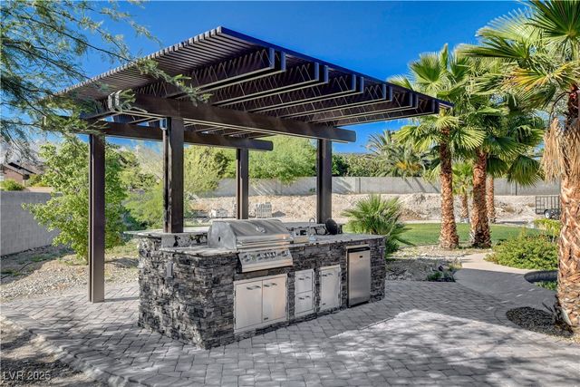 5025 North Chieftain Street, Las Vegas, NV 89149