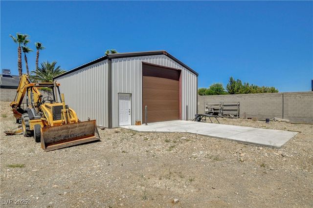 5025 North Chieftain Street, Las Vegas, NV 89149