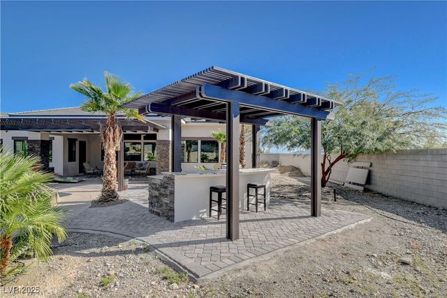 5025 North Chieftain Street, Las Vegas, NV 89149