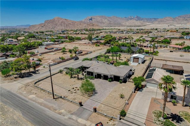 5025 North Chieftain Street, Las Vegas, NV 89149