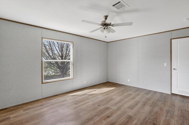 206 Rhett Court, Aurora, TX 76078