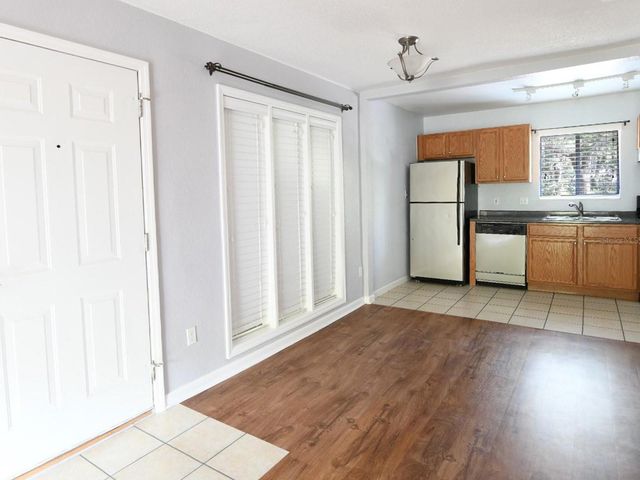 507 NW 39TH ROAD 215, Gainesville, FL 32607