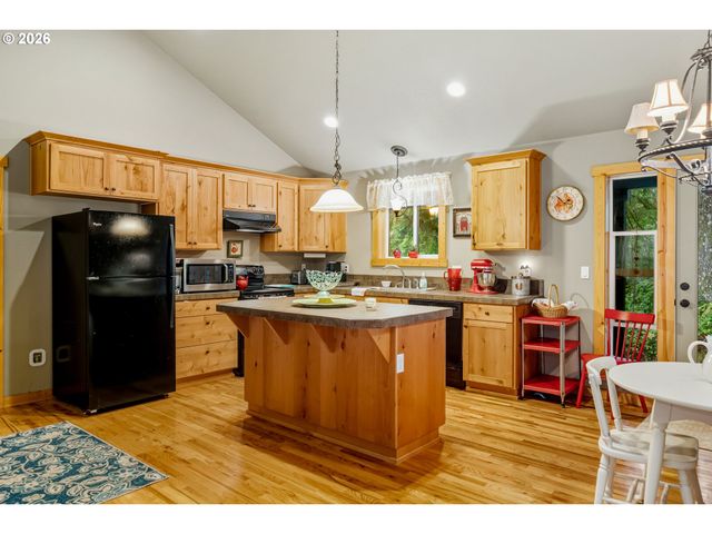 1251 TIMBERLAKE Dr, Rockaway Beach, OR 97136