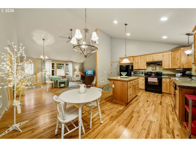 1251 TIMBERLAKE Dr, Rockaway Beach, OR 97136