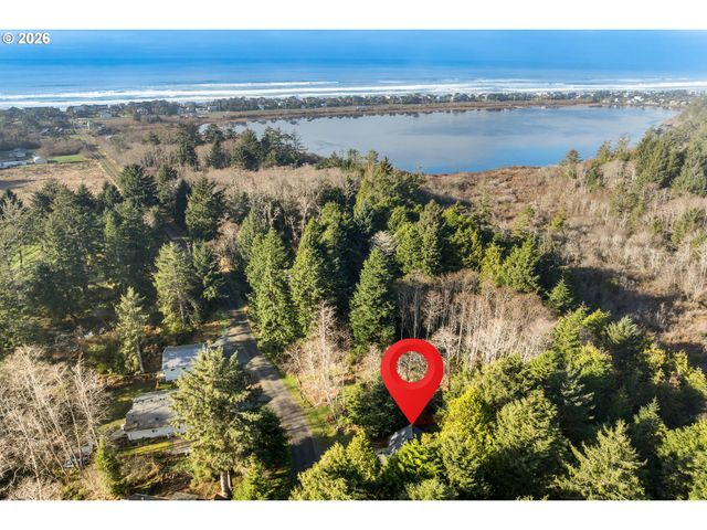 1251 TIMBERLAKE Dr, Rockaway Beach, OR 97136