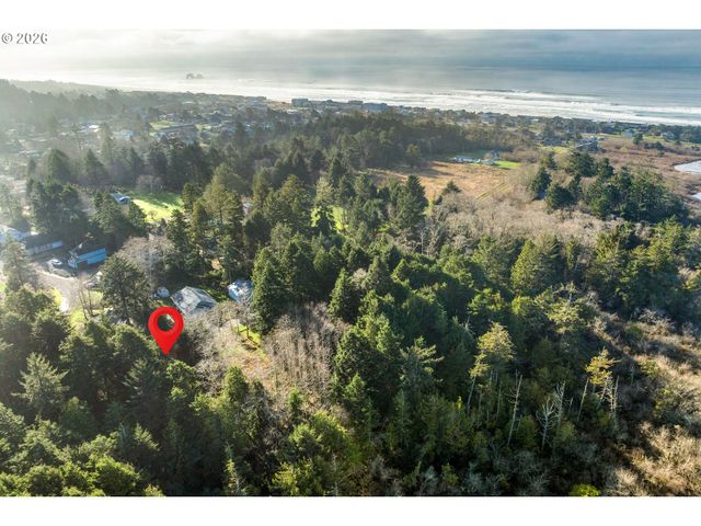 1251 TIMBERLAKE Dr, Rockaway Beach, OR 97136