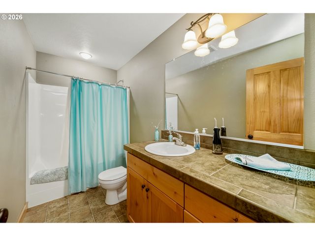 1251 TIMBERLAKE Dr, Rockaway Beach, OR 97136