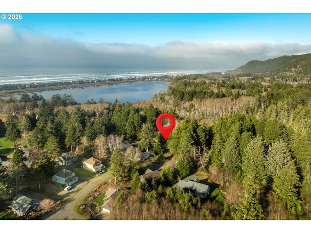 1251 TIMBERLAKE Dr, Rockaway Beach, OR 97136