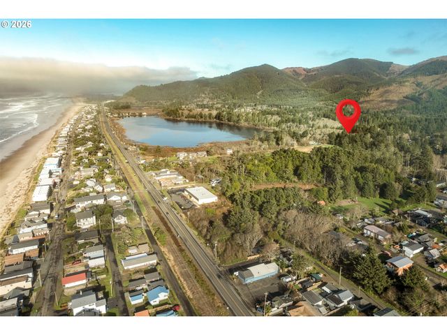 1251 TIMBERLAKE Dr, Rockaway Beach, OR 97136