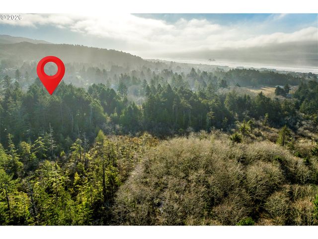 1251 TIMBERLAKE Dr, Rockaway Beach, OR 97136