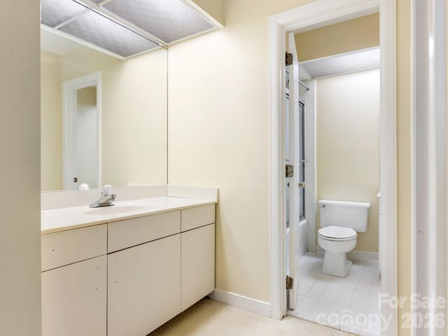 6516 Bentridge Drive, Charlotte, NC 28226