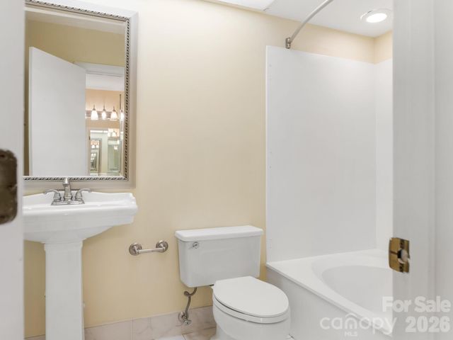 6516 Bentridge Drive, Charlotte, NC 28226