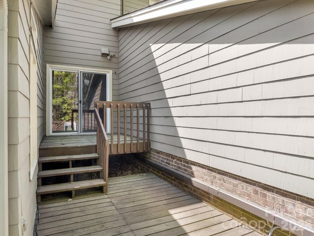 6516 Bentridge Drive, Charlotte, NC 28226