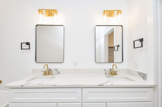 4911 Nichols Street, Houston, TX 77020