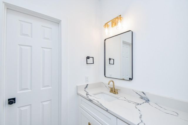 4911 Nichols Street, Houston, TX 77020