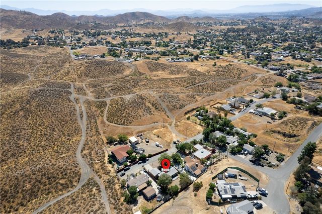 28025 Dakota, Menifee, CA 92587