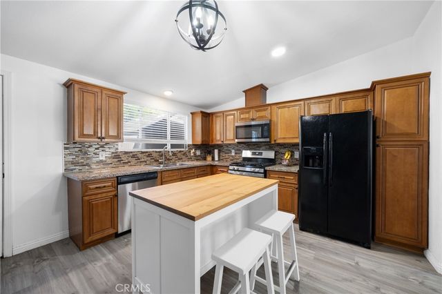 28025 Dakota, Menifee, CA 92587