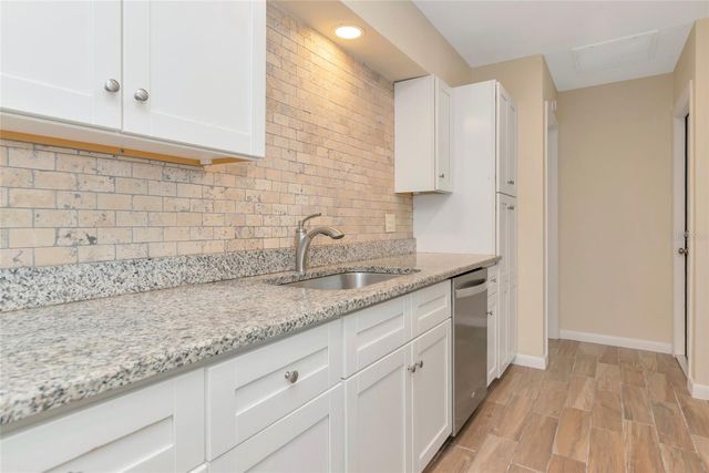 426 PINEVIEW DRIVE, Venice, FL 34293