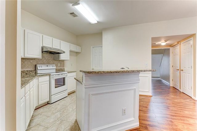 4028 Oak Glenn Drive, Duluth, GA 30096