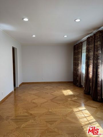 5412 Hazeltine Avenue, Sherman Oaks, CA 91401