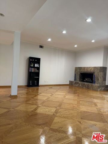 5412 Hazeltine Avenue, Sherman Oaks, CA 91401