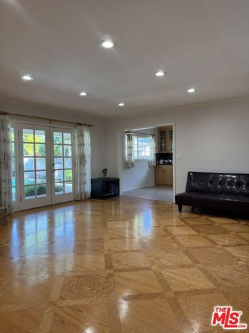 5412 Hazeltine Avenue, Sherman Oaks, CA 91401