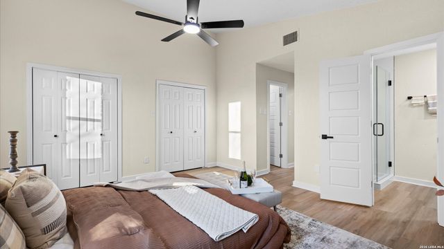 300 RIDGE CREST DR, Seguin, TX 78155