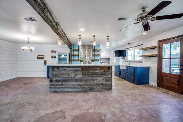 8503 Manhattan Drive, Houston, TX 77096