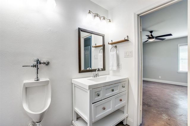 8503 Manhattan Drive, Houston, TX 77096