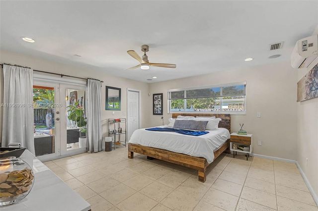 7950 SW 161st St, Palmetto Bay, FL 33157