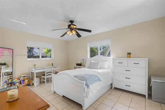 7950 SW 161st St, Palmetto Bay, FL 33157