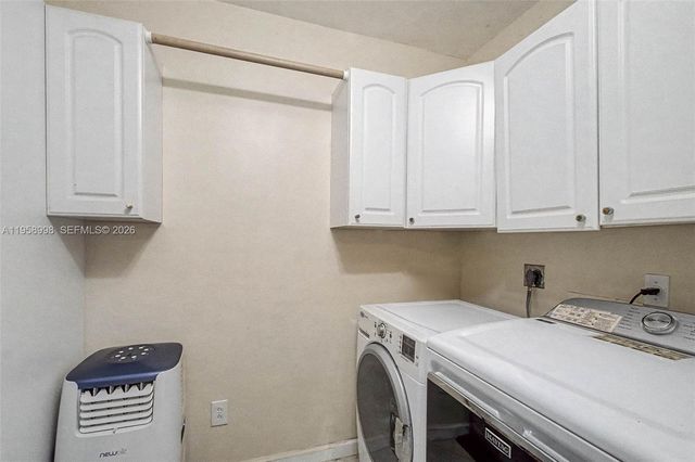 7950 SW 161st St, Palmetto Bay, FL 33157