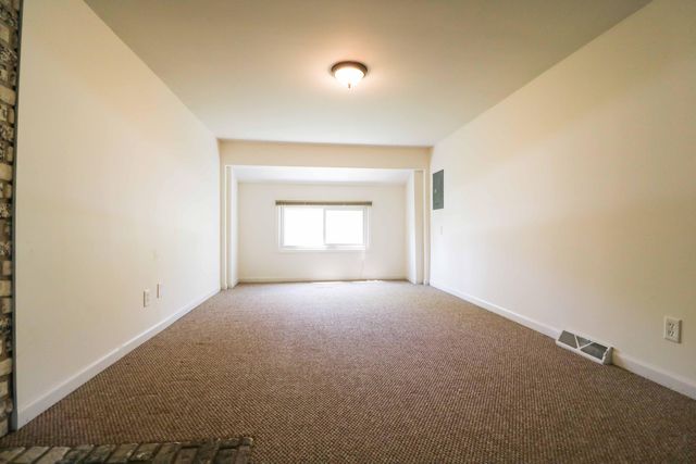 6325 Kentucky Place, Merrillville, IN 46410