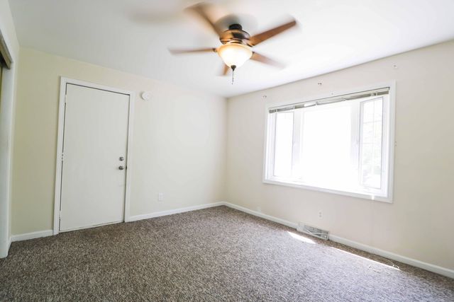 6325 Kentucky Place, Merrillville, IN 46410