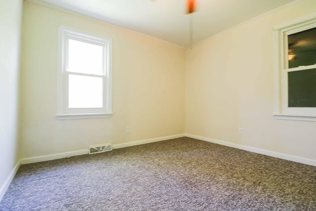 6325 Kentucky Place, Merrillville, IN 46410