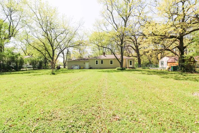 6325 Kentucky Place, Merrillville, IN 46410