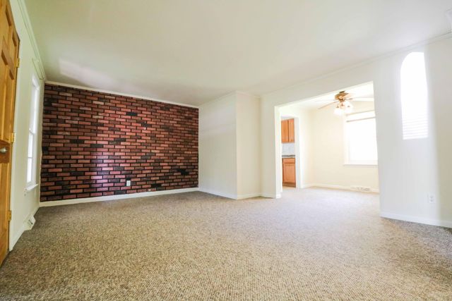 6325 Kentucky Place, Merrillville, IN 46410