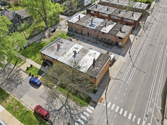 7500 S Kenwood Avenue B, Chicago, IL 60619