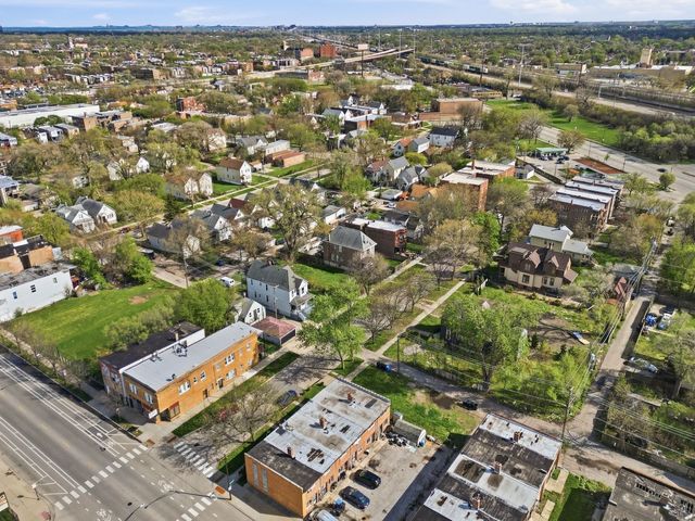 7500 S Kenwood Avenue B, Chicago, IL 60619