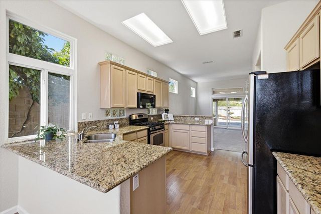 7001 Timberrose Way, Roseville, CA 95747
