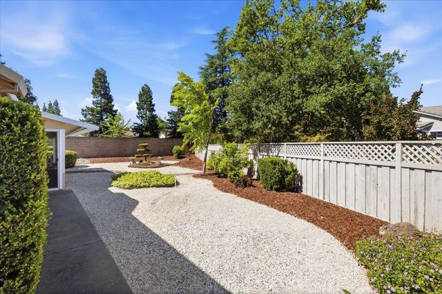 7001 Timberrose Way, Roseville, CA 95747
