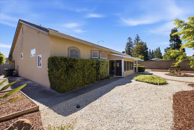 7001 Timberrose Way, Roseville, CA 95747