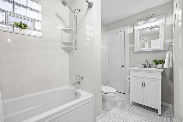 2836 N Josephine Street, Denver, CO 80205